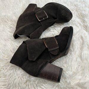 Joe’s women suede heeled boots size 8